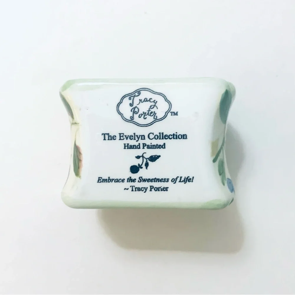 THE EVELYN COLLECTION by Tracy Porter Hand Painted Napkin Ring Holders, set of 8